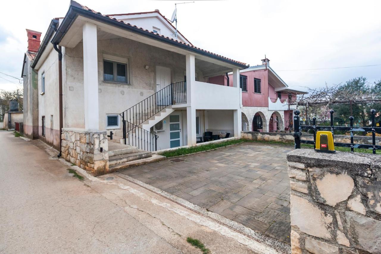 Apartment & 'the Roots Near Pula, Istria, Croatia *