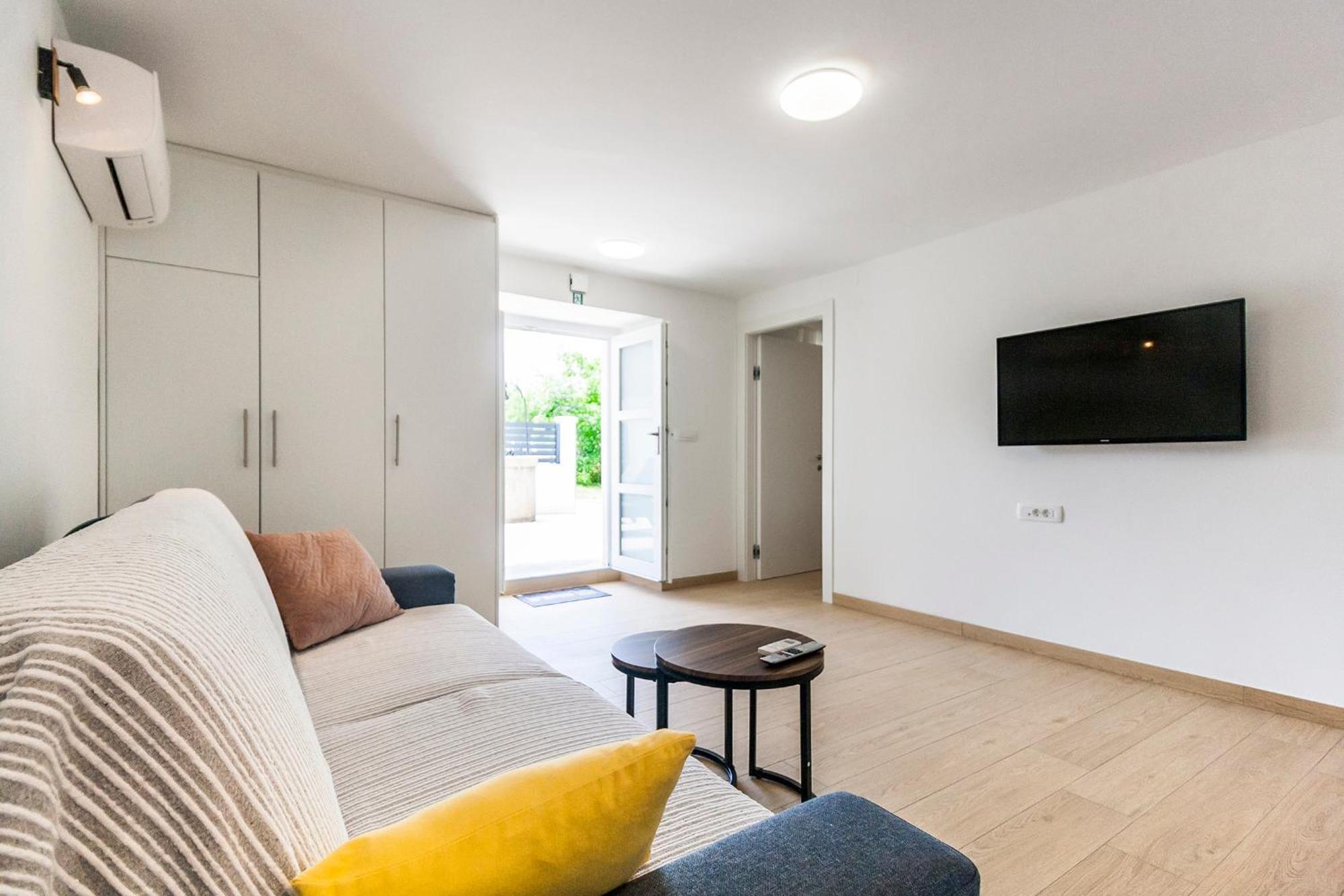 & 'the Roots Near Pula, Istria, Croatia Apartment